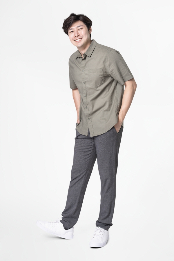 low_man-gray-shirt-pants-casual-wear-fashion-full-body.jpg