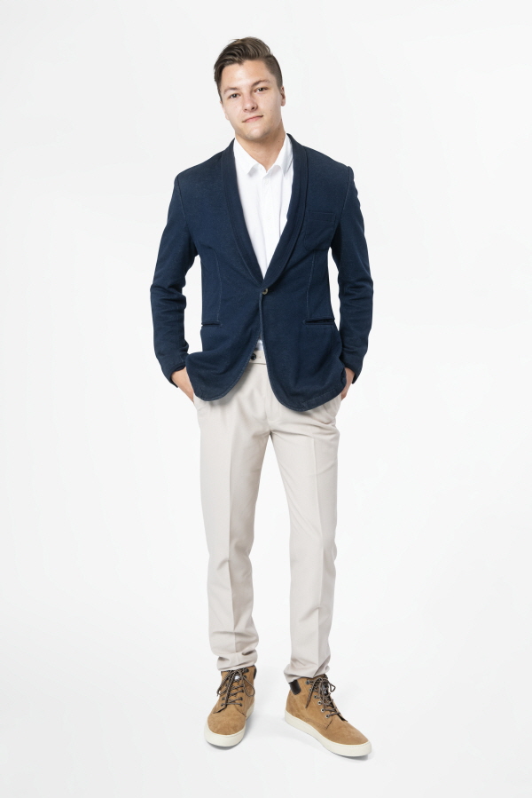 low_navy-blue-men-s-blazer-business-wear-fashion-full-body.jpg